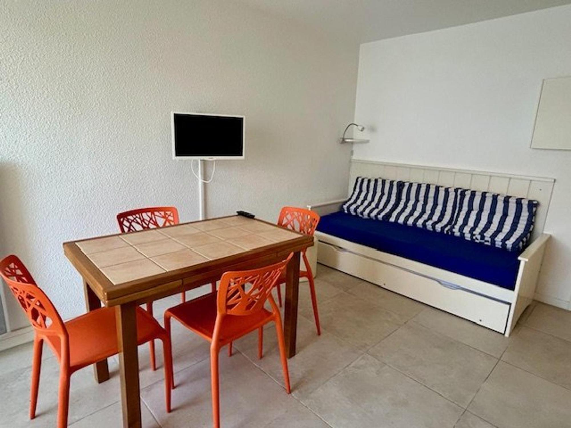 Appartement T2 A Royan, 4 Pers., Proche Plage Et Commerces, Parking, Balcon, Confortable Et Equipe - Fr-1-494-60 Eksteriør bilde